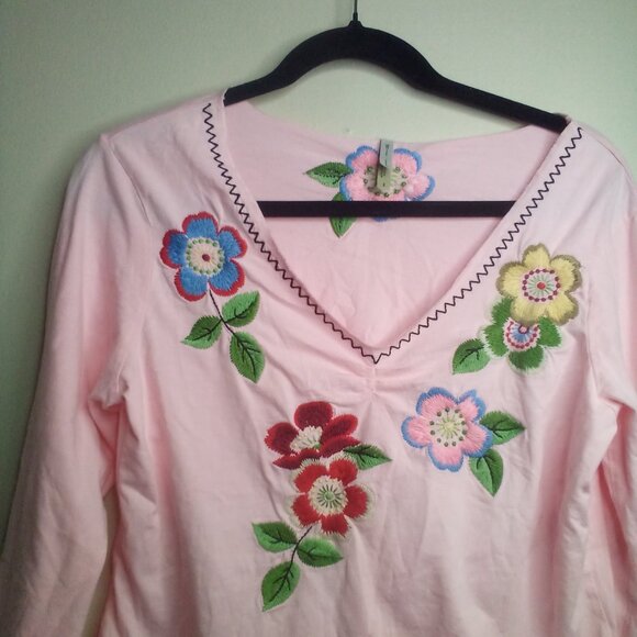 White Stag Blouse S Long Sleeve Embroidery Flowers V-Neck Pink - Picture 12 of 15